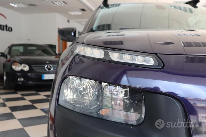 Usata Citroën C4 Cactus Shine 100 CV (73 kW) 2014 Viola Utilitaria