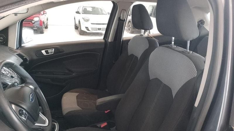 Usata Ford Ecosport Titanium 95 CV (69 kW) 2017 Grigio SUV