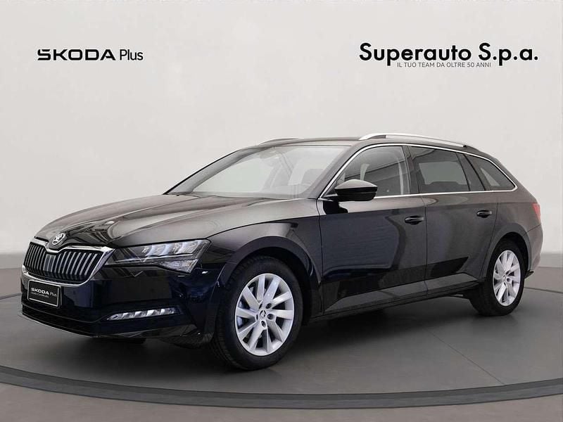 Nero Usata 2024 Skoda Superb Executive Station wagon | 24.900 € (Super prezzo) - Immagine 1/4