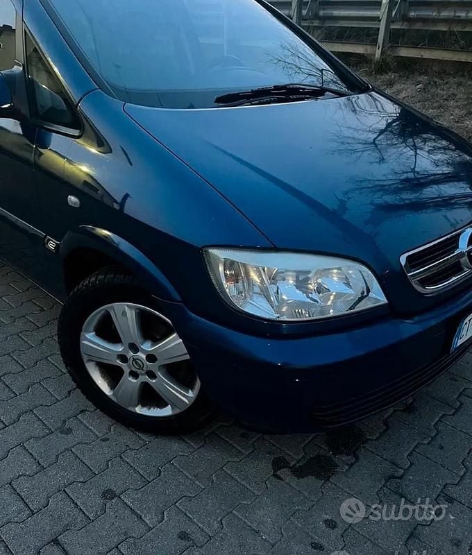 Usata Opel Zafira 101 CV (74 kW) 2005 Monovolume