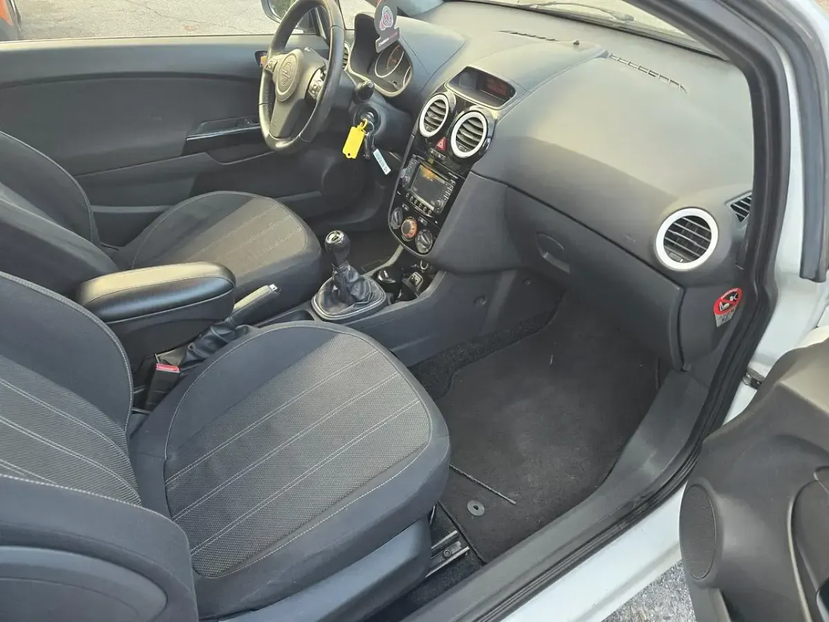 Usata Opel Corsa 95 CV (69 kW) 2014 Bianco Utilitaria