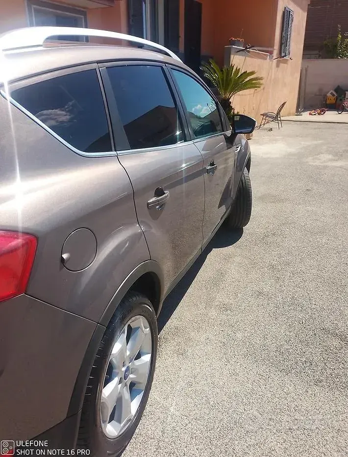 Usata Ford Kuga 163 CV (119 kW) 2012 Grigio SUV