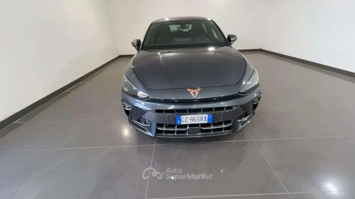 Usado Cupra Leon 151 CV (111 kW) 2025 Gris Berlina