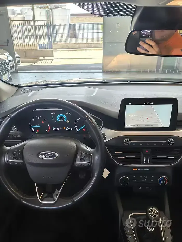 Usata Ford Focus 120 CV (88 kW) 2018 Blu Station wagon