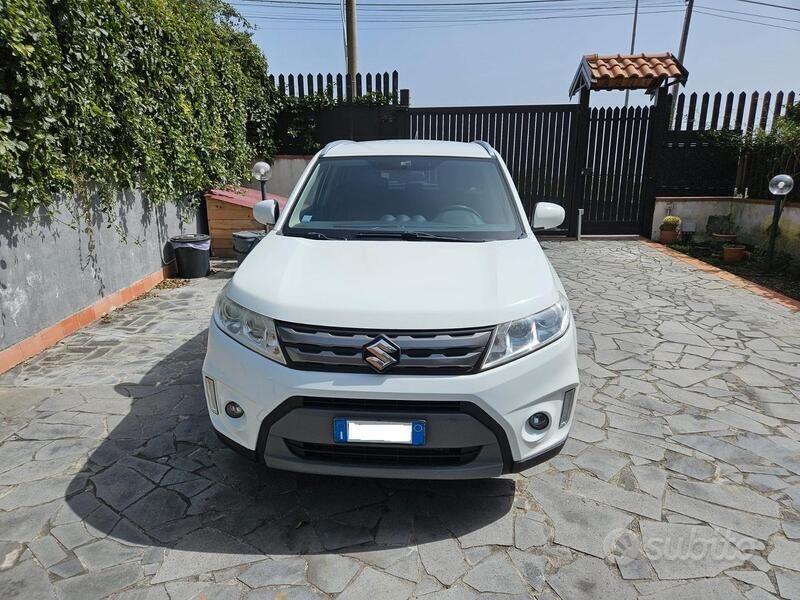 Bianco Usata 2016 Suzuki Vitara SUV | 7000 € (Ottimo prezzo) - Immagine 1/4