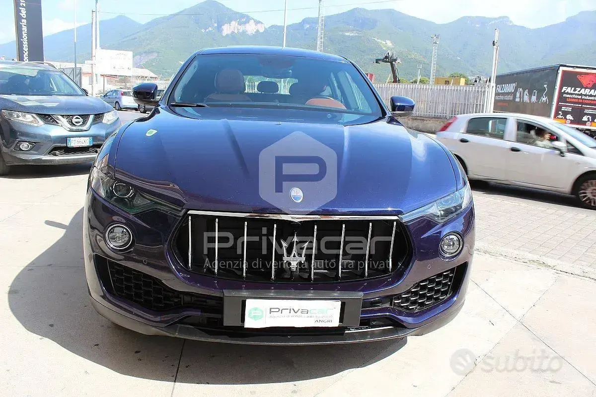 Usata Maserati Levante GranLusso 250 CV (183 kW) 2017 Blu SUV