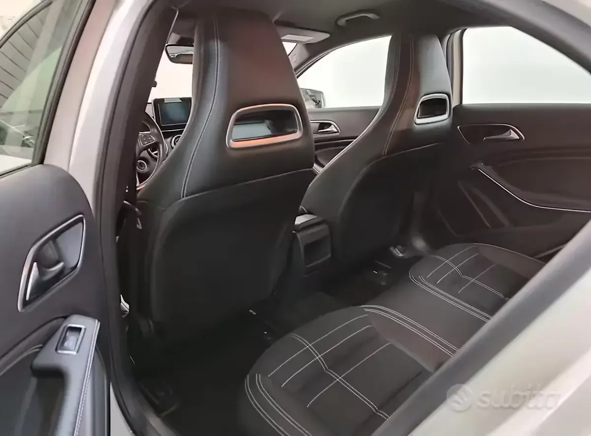Usata Mercedes A180 109 CV (80 kW) 2016 Bianco Berlina