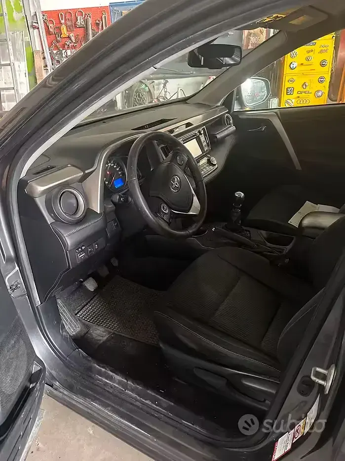 Usata Toyota RAV4 124 CV (91 kW) 2014 Grigio SUV