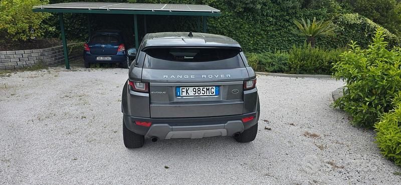 Usata Land Rover Range Rover evoque 150 CV (110 kW) 2017 Grigio SUV