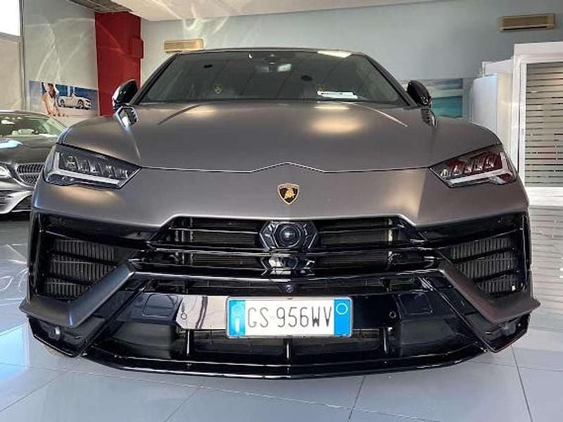 Usata Lamborghini Urus 666 CV (489 kW) 2023 Grigio keres matt SUV