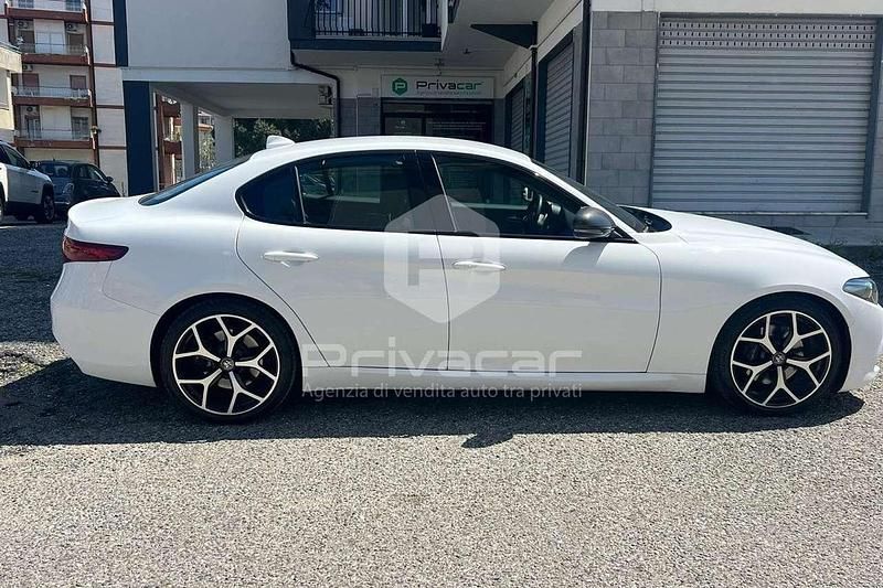 Gebraucht Alfa Romeo Giulia Tech Edition 190 PS (139 kW) 2019 Weiß Limousine