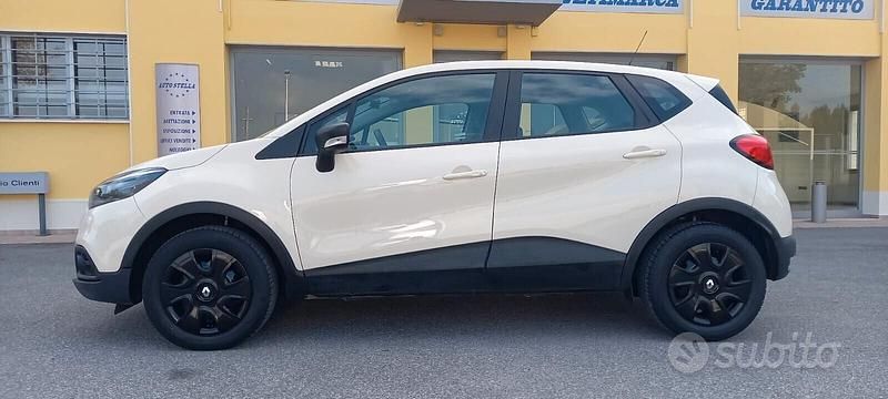 Usata Renault Captur Techno 90 CV (66 kW) 2015 Beige SUV