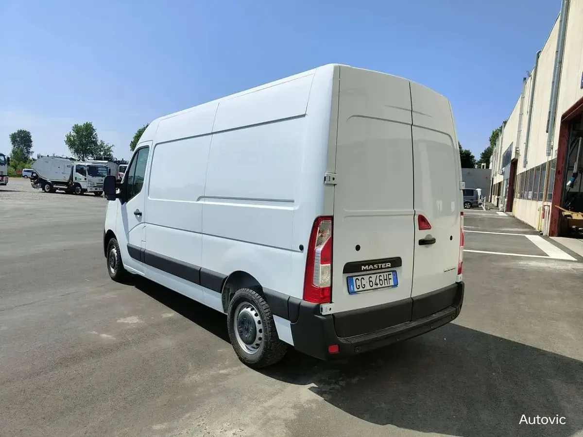 Usata Renault Master 136 CV (100 kW) 2021 Bianco Monovolume