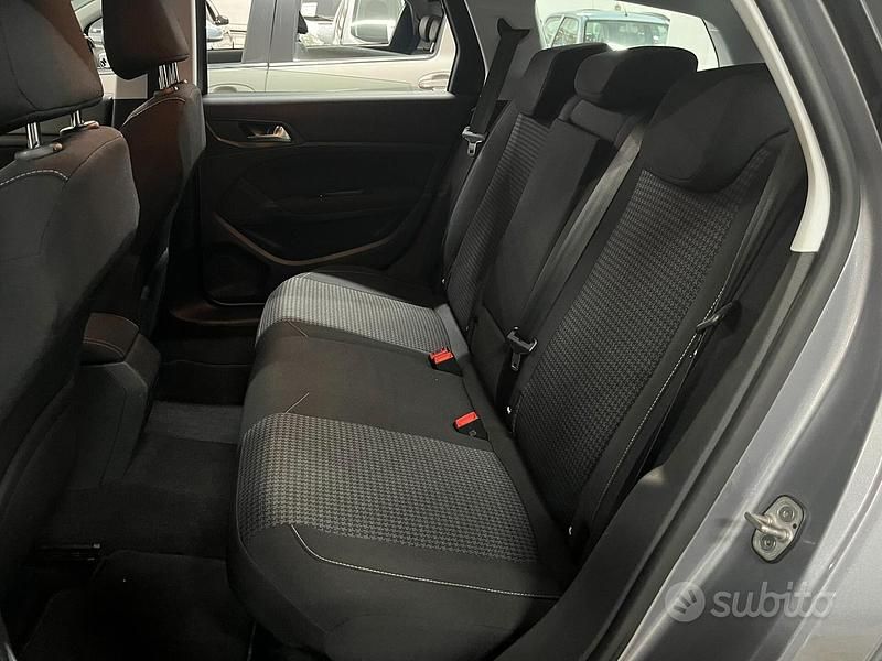 Usata Peugeot 308 131 CV (96 kW) 2019 Grigio Station wagon