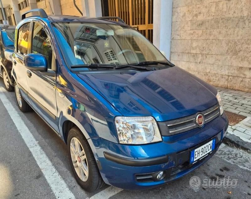 Usata Fiat Panda 75 CV (55 kW) 2011 Blu Utilitaria