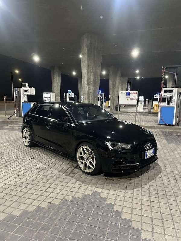 Usata 2015 Audi S3 Ambiente Tre volumi | 25.700 € (Cara) - Immagine 1/4