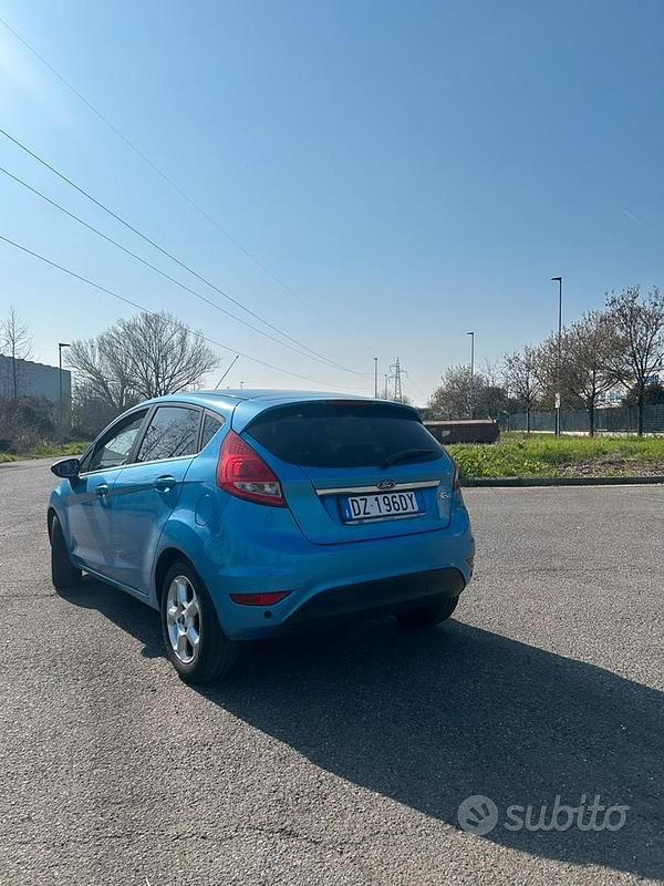 Usata Ford Fiesta Titanium 97 CV (71 kW) 2009 Berlina