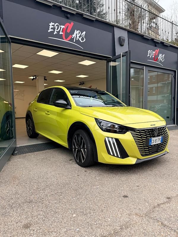 Usata Peugeot 208 GT 100 CV (73 kW) 2025 Giallo Utilitaria