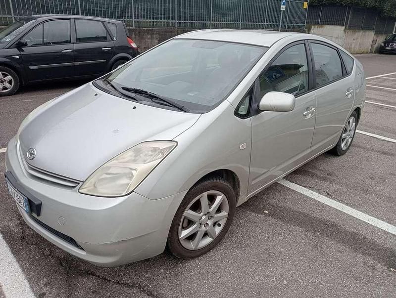 Usata Toyota Prius 72 CV (52 kW) 2005 Berlina