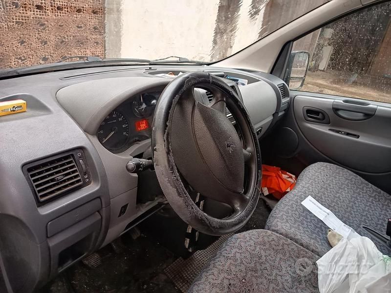 Begagnad Peugeot Expert 136 HK (100 kW) 2007 Grå Van