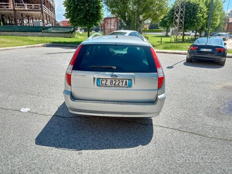 Usata Ford Mondeo 155 CV (114 kW) 2006 Grigio Station wagon