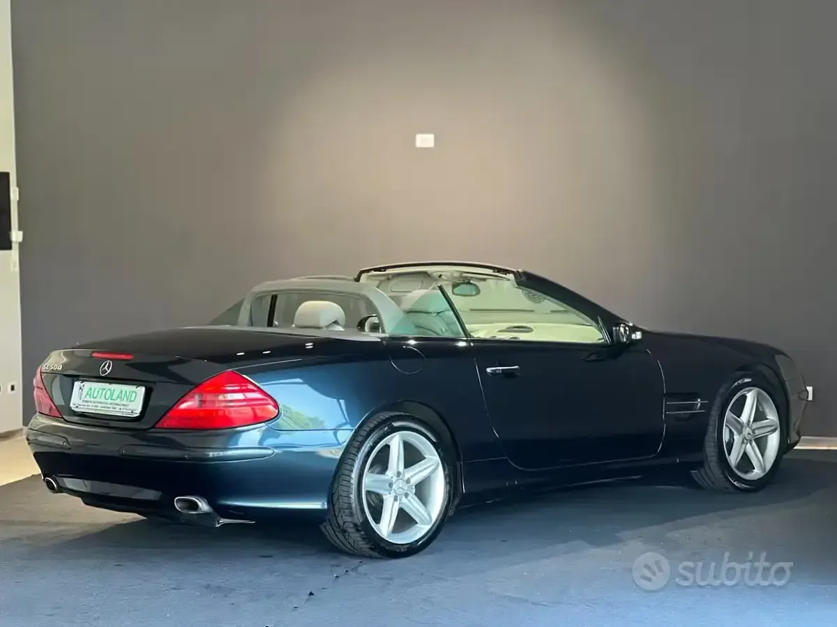 Usata Mercedes SL500 306 CV (225 kW) 2002 Nero smeraldo metallizzato Cabrio