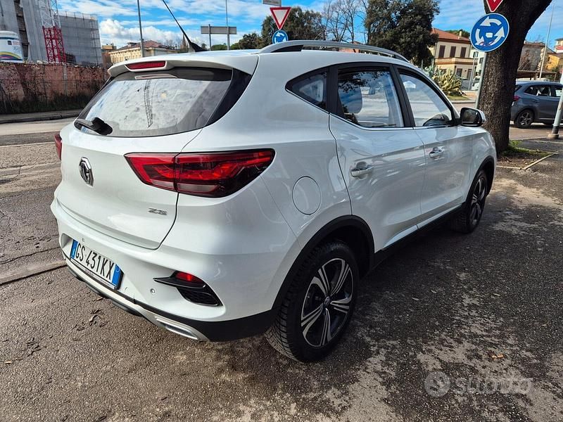 Usata MG ZS Comfort 106 CV (77 kW) 2024 Bianco SUV