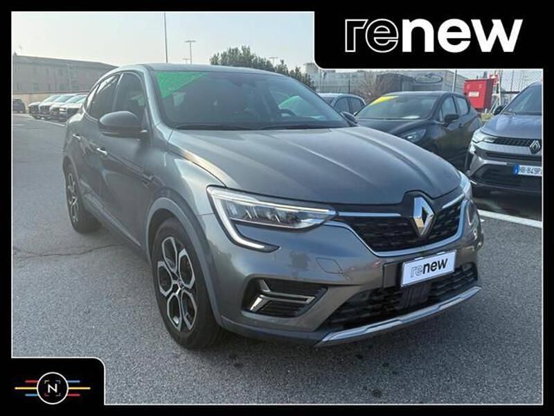 Usata Renault Arkana Intens 145 CV (106 kW) 2021 Grigio scuro SUV