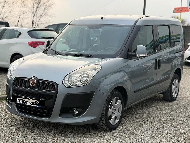 Usata Fiat Doblò 105 CV (77 kW) 2011 Grigio Monovolume