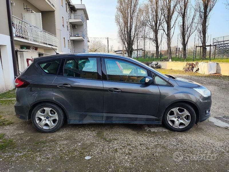 Gebraucht Ford C-MAX S 120 PS (88 kW) 2016 Grün Van / Kleinbus