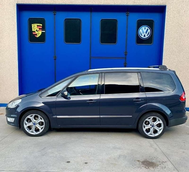 Usata Ford Galaxy Titanium 163 CV (119 kW) 2012 Blu metallizzato Monovolume