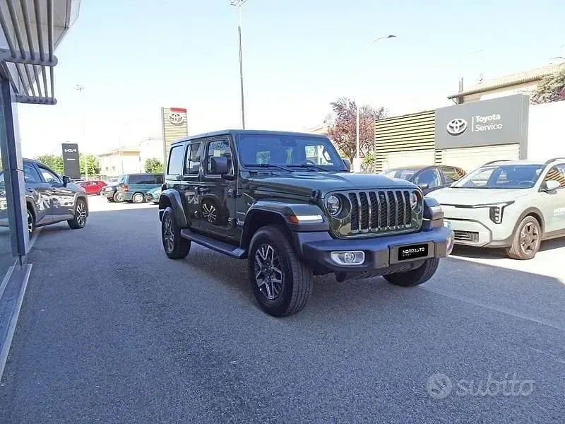Usata Jeep Wrangler Unlimited Sahara 381 CV (280 kW) 2023 Verde SUV