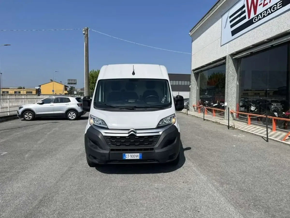 Usata Citroën Jumper 140 CV (102 kW) 2024 Bianco Monovolume
