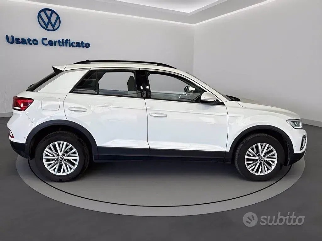 Usata VW T-Roc Life 150 CV (110 kW) 2023 Bianco SUV
