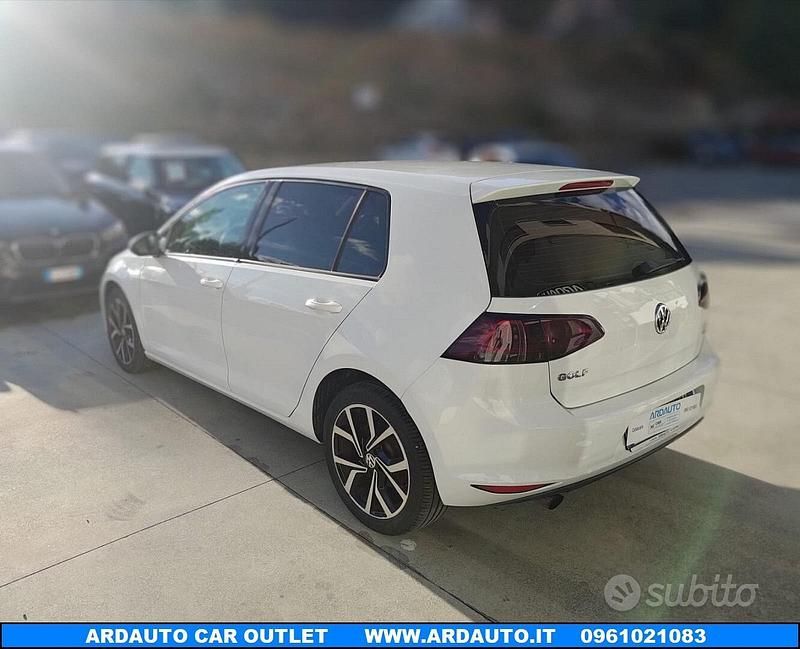 Usata VW Golf VII 105 CV (77 kW) 2013 Bianco Berlina