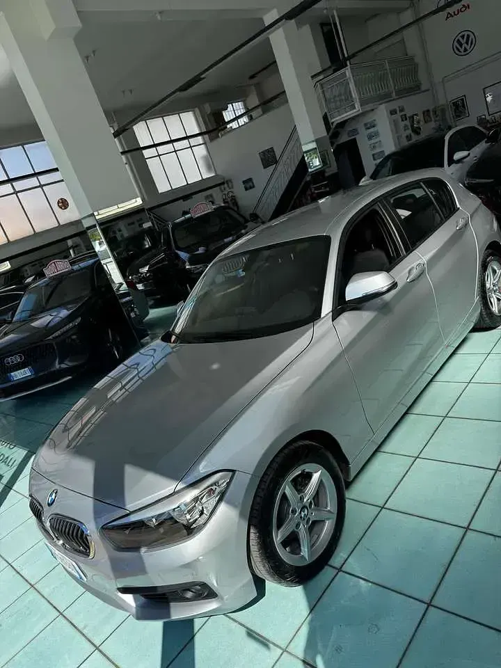 Usata BMW 116 116 CV (85 kW) 2017 Argento Utilitaria
