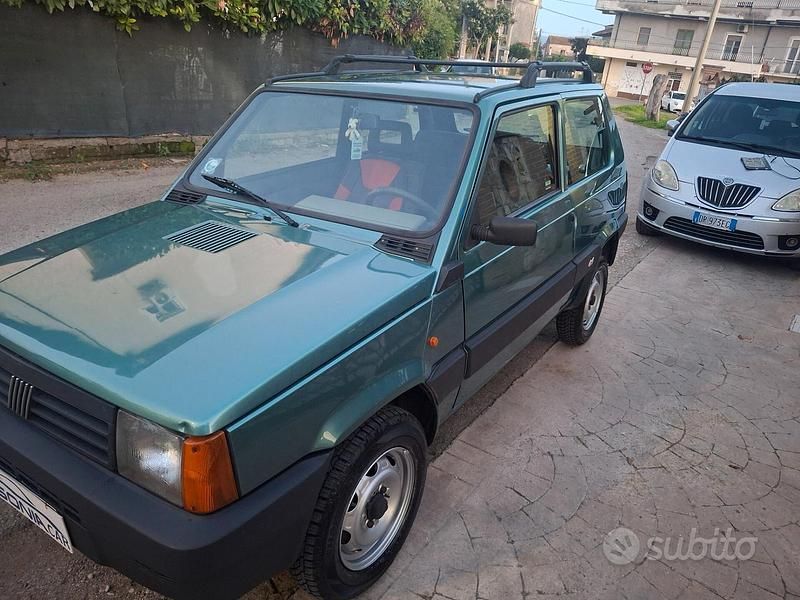 Usata Fiat Panda 4x4 Trekking 54 CV (39 kW) 2000 Verde Utilitaria