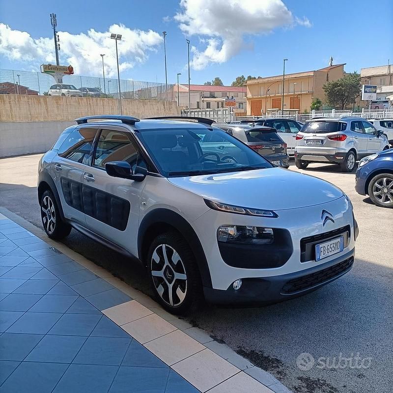 Usata Citroën C4 Shine 99 CV (72 kW) 2015 Bianco SUV