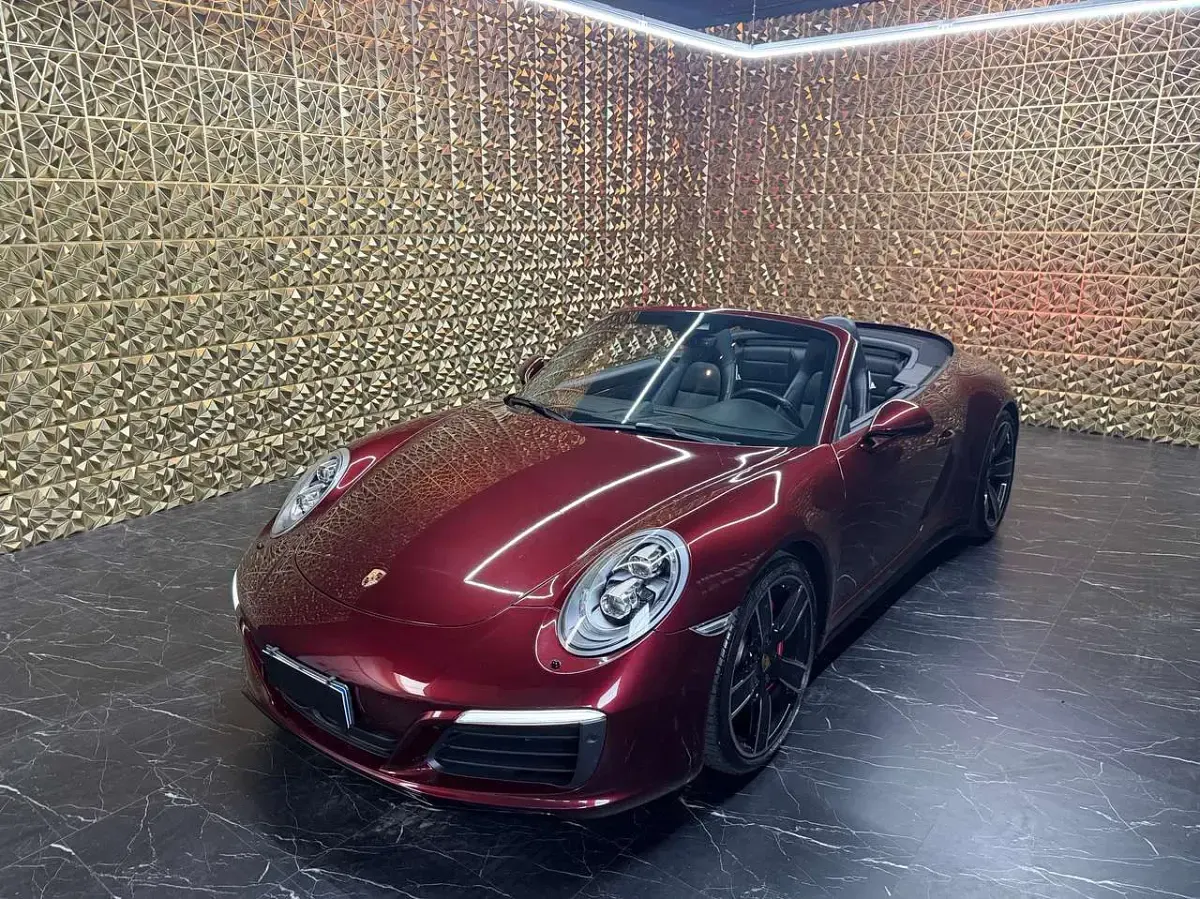 Usata Porsche 911 420 CV (308 kW) 2017 Rosso Cabrio