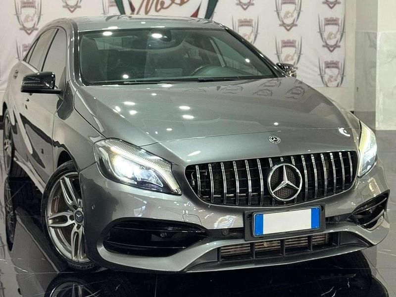 Usata Mercedes A160 Premium 90 CV (66 kW) 2016 Grigio Utilitaria