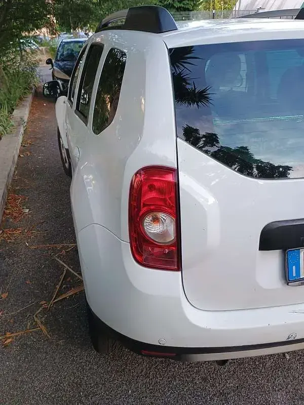 Usata Dacia Duster Ambiance 107 CV (78 kW) 2010 Bianco SUV