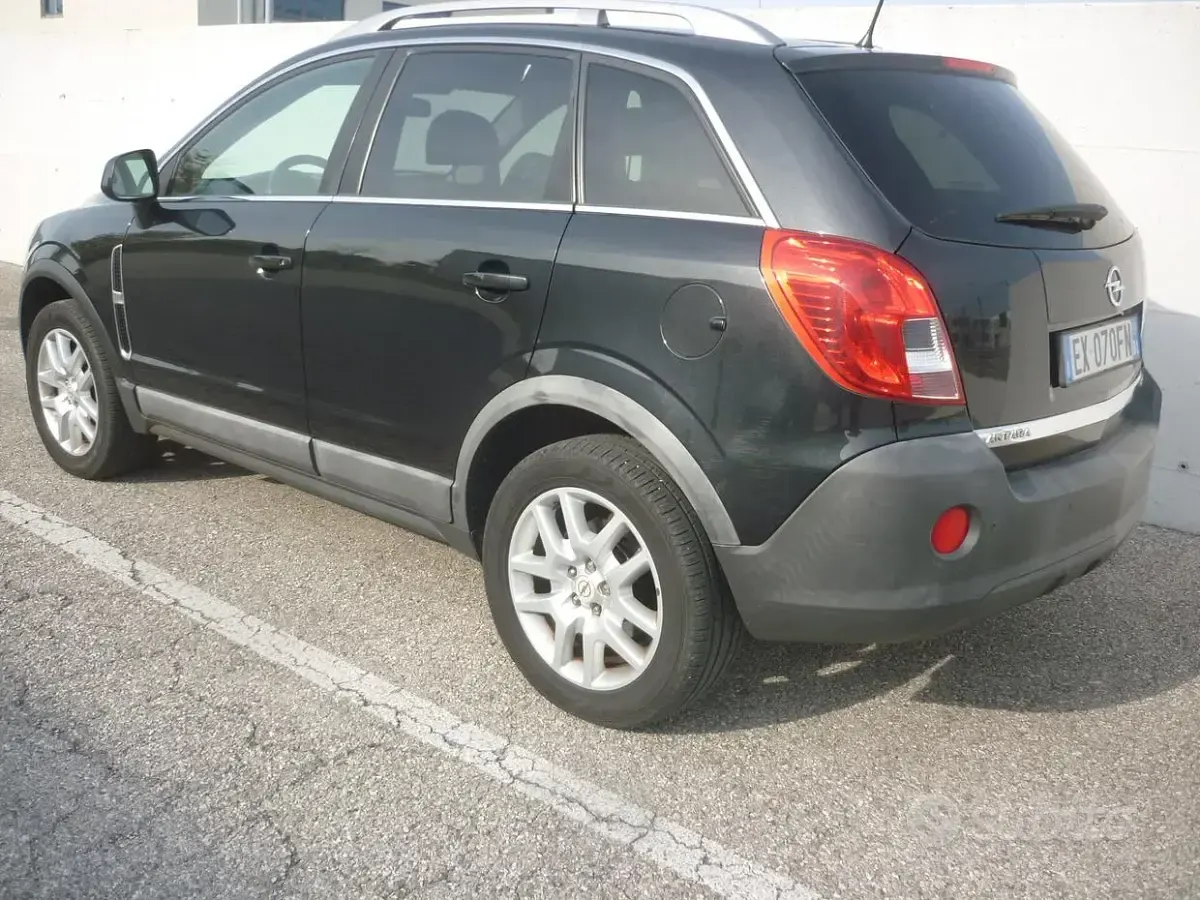 Usata Opel Antara Cosmo 163 CV (119 kW) 2014 Nero SUV