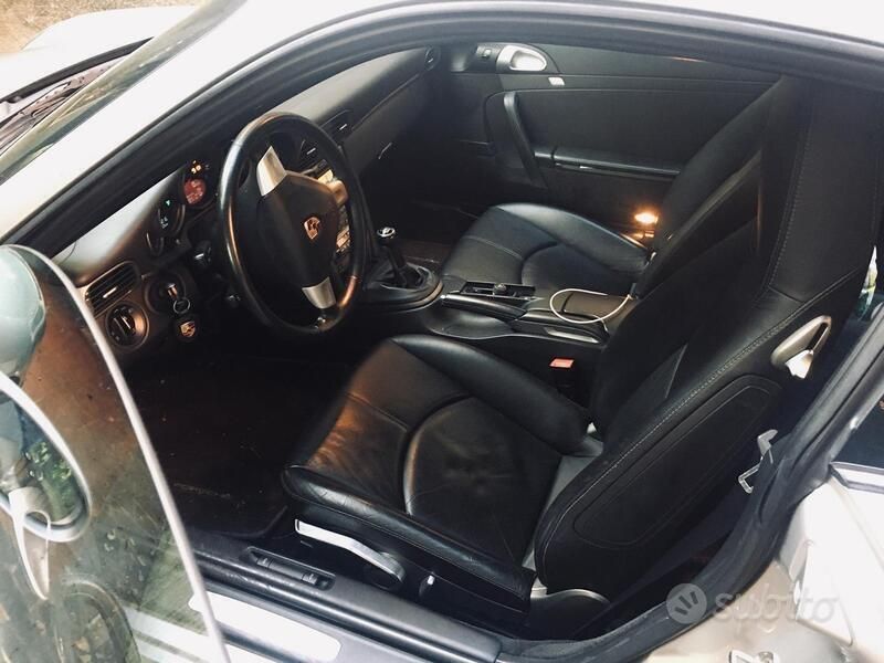 Usata Porsche 997 325 CV (239 kW) 2004 Grigio Coupé