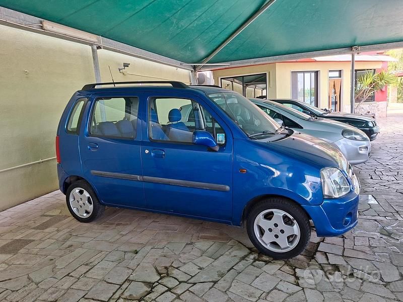 Usata Opel Agila Club 59 CV (43 kW) 2004 Blu Monovolume