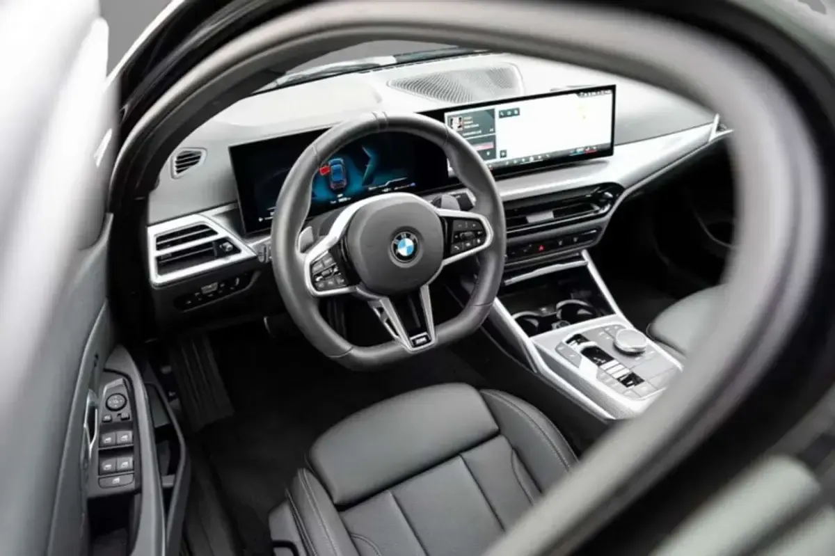 Usata BMW 330 M Sport 286 CV (210 kW) 2025 Nero Station wagon