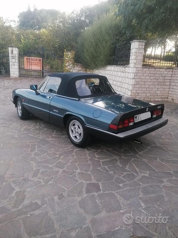 Usata Alfa Romeo Spider 101 CV (74 kW) 1986 Cabrio