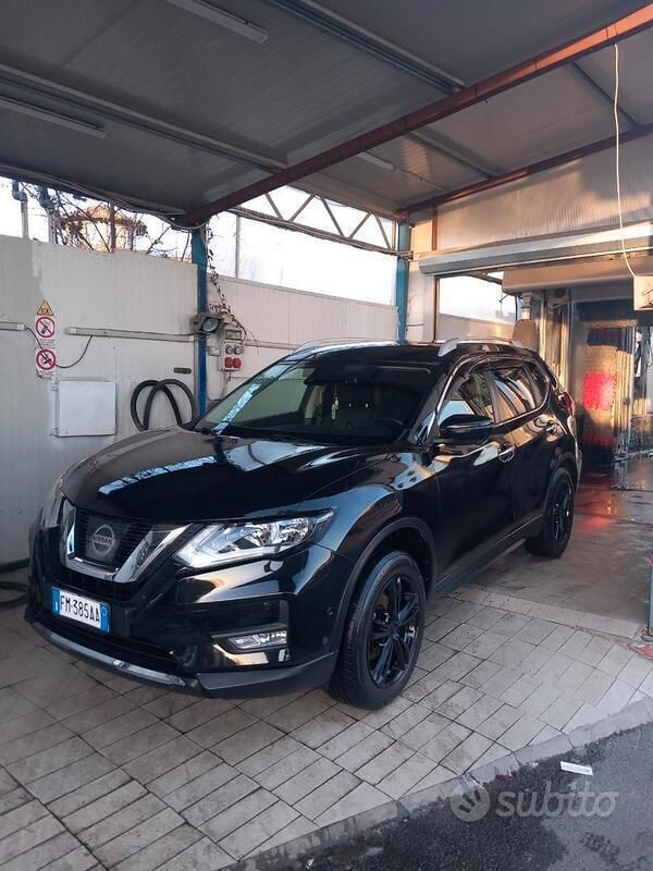 Usata Nissan X-Trail N-Connecta 131 CV (96 kW) 2017 Nero SUV