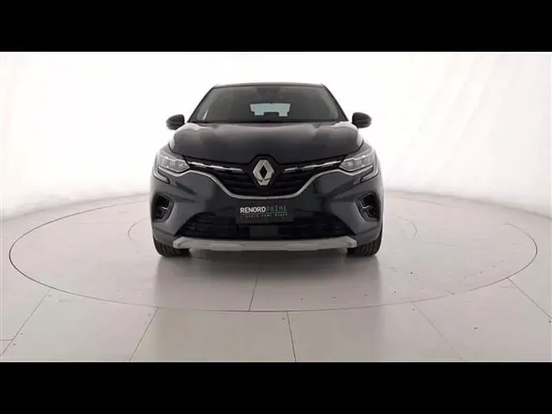 Usata Renault Captur Techno 145 CV (106 kW) 2023 Blu scuro SUV