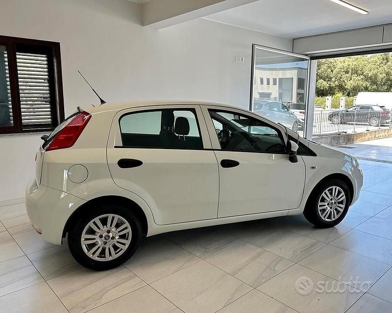 Usata Fiat Punto 95 CV (69 kW) 2017 Bianco Utilitaria