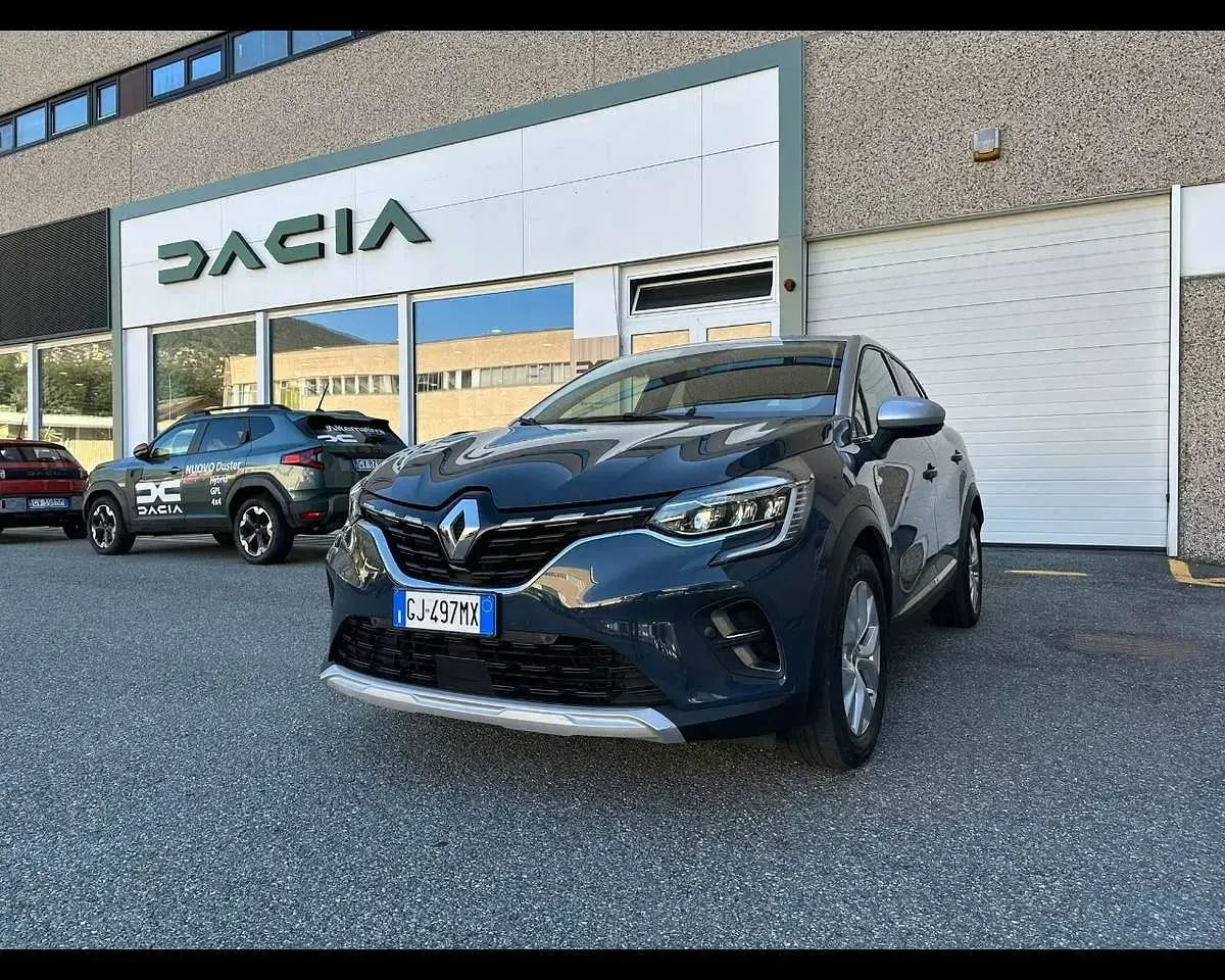Usata Renault Captur Intens 92 CV (67 kW) 2022 Blue marine + tetto grigio SUV